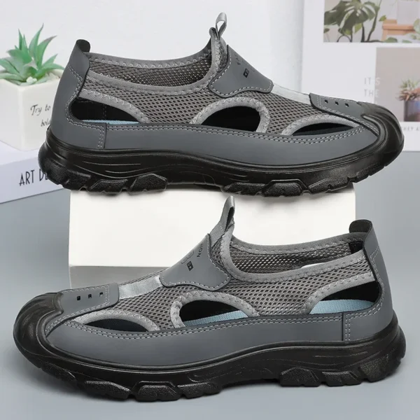 Men's Sandals 2025 New Float Diving Shoes Beach Outdoor Mountaineering Shoes Outdoor Water wading and River tracing Shoes