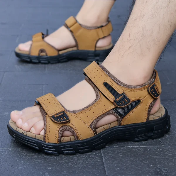 Summer Men's Sandals Outdoor Non-slip Men's Beach Sandals Leather Men's Shoes Fashion Men Sneakers High Quality Casual Flat