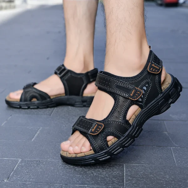 Summer Men's Sandals Outdoor Non-slip Men's Beach Sandals Leather Men's Shoes Fashion Men Sneakers High Quality Casual Flat
