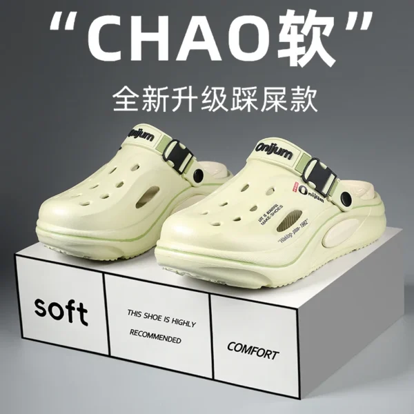 New Classic Summer Clogs Men Slipper Breathable Garden Shoes EVA Outdoor Comforty Beach Slides Home Sandals Antiskid Slippers